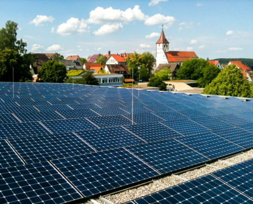 Photovoltaik Solaranlage – Die Bürgerbeteiligungsanlage Sporthalle in Dornhan erzeugt Solarstrom