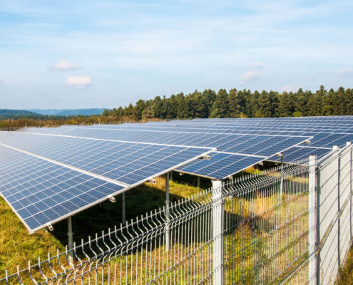 Photovoltaik Solaranlage – Bürgerbeteiligungsanlage Erddeponie in Peterzell erzeugt Solarstrom